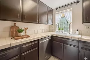 6542 Stoney View, Simi Valley, CA 93063 - Photo 13