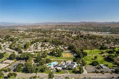 18927 Circle Of Friends, Newhall, CA 91321 - Photo 33