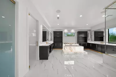 23129 Burbank Boulevard, Woodland Hills, CA 91367 - Photo 39