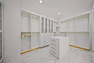 23129 Burbank Blvd, Woodland Hills, CA 91367 - Photo 37