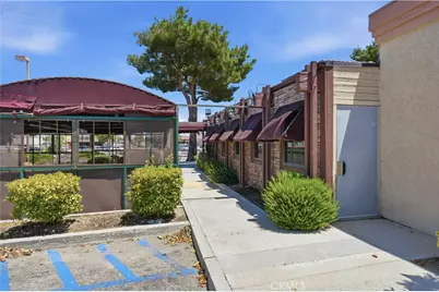2162 E Palmdale Boulevard, Palmdale, CA 93550 - Photo 9