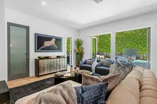8719 Rosewood, West Hollywood, CA 90048 - Photo 19