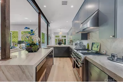8719 Rosewood, West Hollywood, CA 90048 - Photo 27