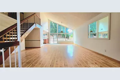 19957 Lorne, Winnetka, CA 91306 - Photo 3