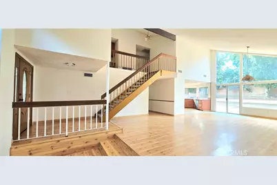19957 Lorne, Winnetka, CA 91306 - Photo 9