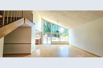 19957 Lorne, Winnetka, CA 91306 - Photo 5