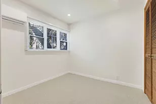 4240 Ensenada Dr, Woodland Hills, CA 91364 - Photo 23