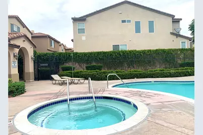 23823 Via Campana, Valencia, CA 91354 - Photo 17