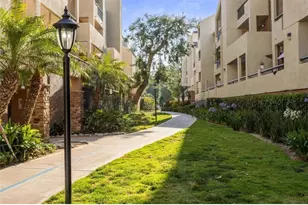 5550 Owensmouth, Woodland Hills, CA 91367 - Photo 5