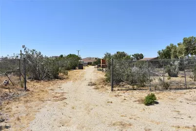 6293 Backus Road, Mojave, CA 93501 - Photo 33