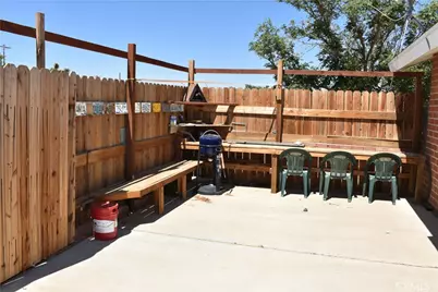 6293 Backus Road, Mojave, CA 93501 - Photo 7