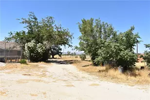 6293 Backus Rd, Mojave, CA 93501 - Photo 35