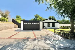 28038 Lakehurst, Canyon Country, CA 91351 - Photo 15