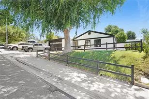 28038 Lakehurst, Canyon Country, CA 91351 - Photo 21