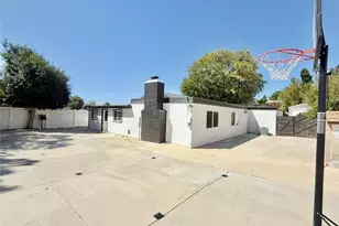 28038 Lakehurst, Canyon Country, CA 91351 - Photo 19