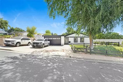 28038 Lakehurst, Canyon Country, CA 91351 - Photo 1