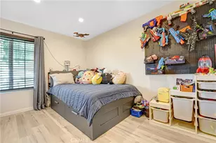 28038 Lakehurst, Canyon Country, CA 91351 - Photo 15