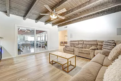 28038 Lakehurst, Canyon Country, CA 91351 - Photo 7