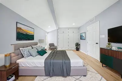 5651 Radford Avenue, Valley Village, CA 91607 - Photo 13