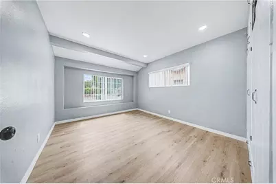5651 Radford Avenue, Valley Village, CA 91607 - Photo 15