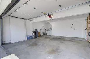 10740 Woodley Ave, Granada Hills, CA 91344 - Photo 21