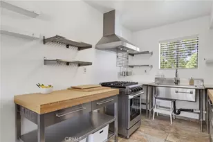 10740 Woodley Ave, Granada Hills, CA 91344 - Photo 11