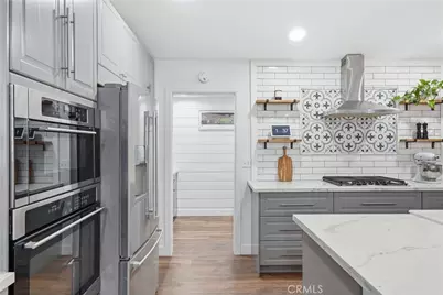 24335 Jennifer Place, Newhall, CA 91321 - Photo 11
