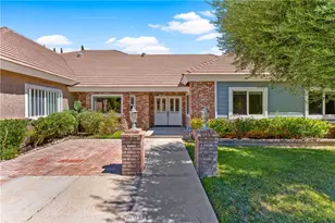 2705 Brentwood Dr, Lancaster, CA 93536 - Photo 3