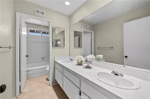 25676 Lochmoor, Valencia, CA 91355 - Photo 29