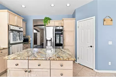 42103 Desert Hill Drive, Quartz Hill, CA 93536 - Photo 11
