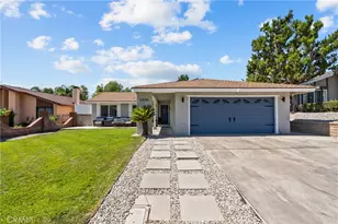 23026 Posada, Valencia, CA 91354 - Photo 3