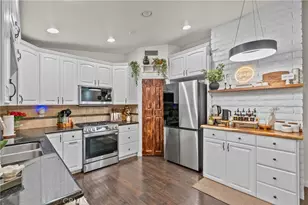 23026 Posada, Valencia, CA 91354 - Photo 9