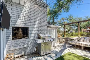 21936 Canon Dr, Topanga, CA 90290 - Photo 31