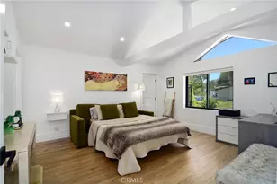 22253 Flanco Rd, Woodland Hills, CA 91364 - Photo 25