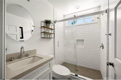 17650 Royce Drive, Encino, CA 91316 - Photo 19