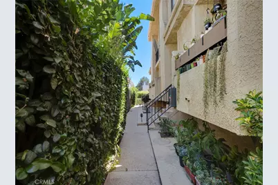 18954 Sherman Way #9, Reseda, CA 91335 - Photo 25