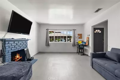 11924 Chadron Avenue, San Fernando, CA 91340 - Photo 5