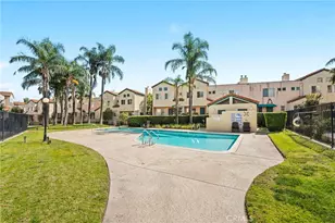 13901 Olive View Ln, Sylmar, CA 91342 - Photo 17