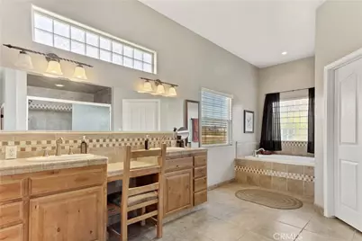 241 Vera Fern Drive, Bakersfield, CA 93308 - Photo 21