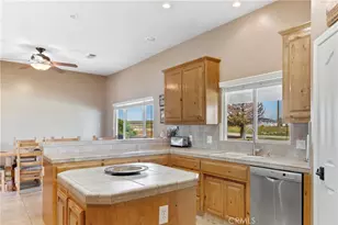241 Vera Fern Dr, Bakersfield, CA 93308 - Photo 17