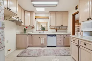7508 Paso Robles Ave, Lake Balboa, CA 91406 - Photo 21