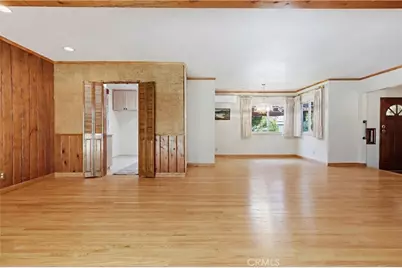 7508 Paso Robles Avenue, Lake Balboa, CA 91406 - Photo 13