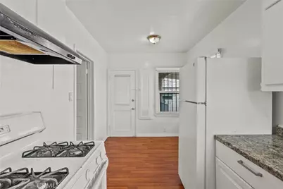 1322 Van Ness Street, Los Angeles, CA 90019 - Photo 17