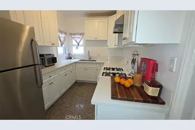 1322 Van Ness Street, Los Angeles, CA 90019 - Photo 13