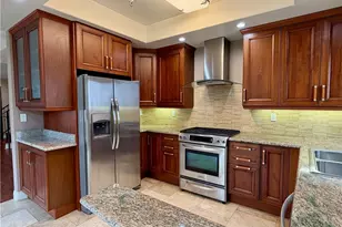 11323 Huston, North Hollywood, CA 91601 - Photo 9