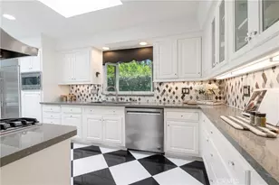 15514 High Knoll Rd, Encino, CA 91436 - Photo 9