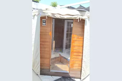 13827 Calvert Street, Los Angeles, CA 91401 - Photo 39