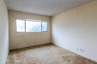 16009 Dearborn, Los Angeles, CA 91343 - Photo 11