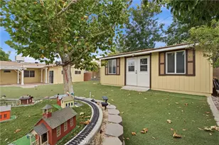 42123 45th St, Quartz Hill, CA 93536 - Photo 21
