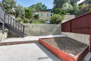 1712 Rotary, Los Angeles, CA 90026 - Photo 37